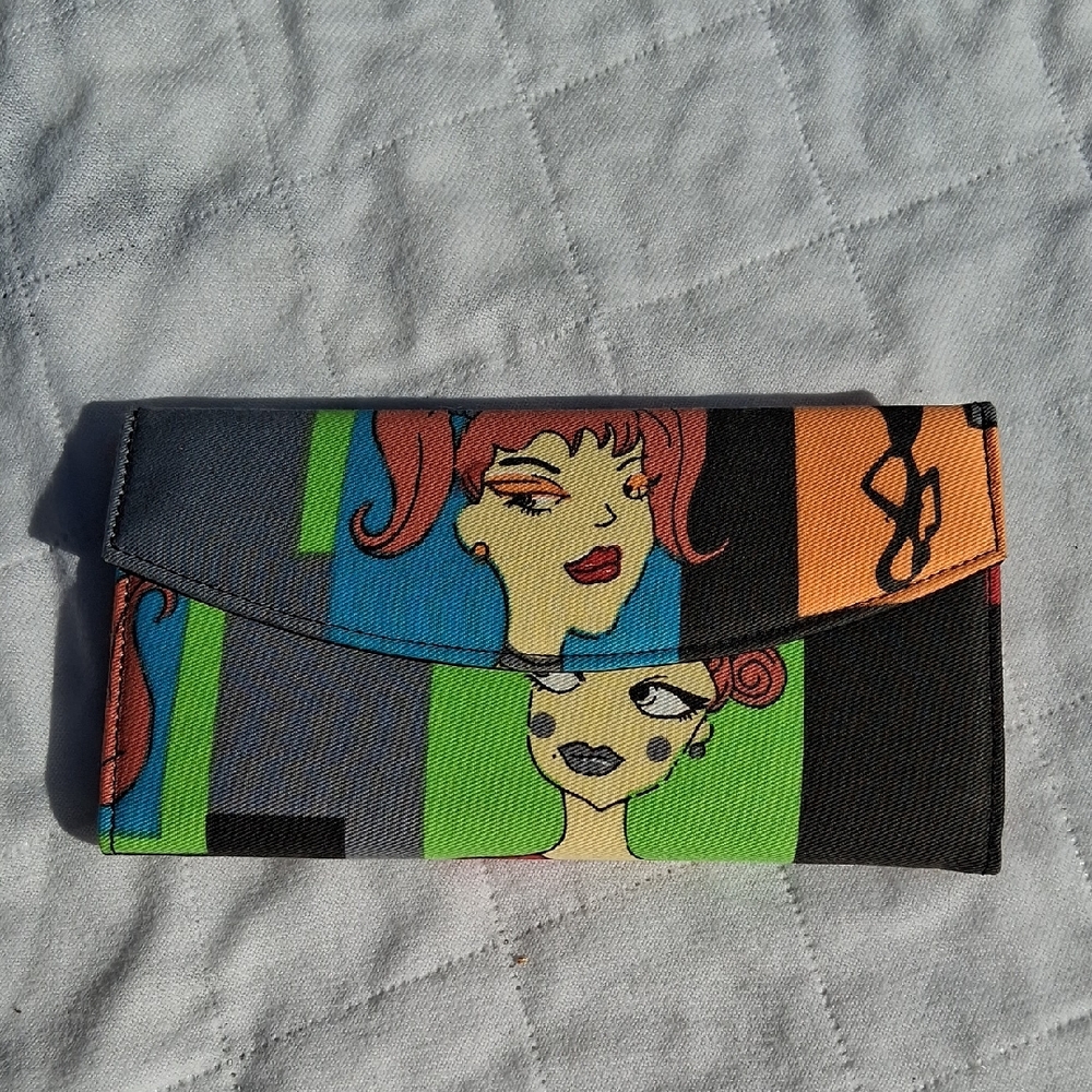 Colorful Retro Graphic Women's Clutch/Wallet